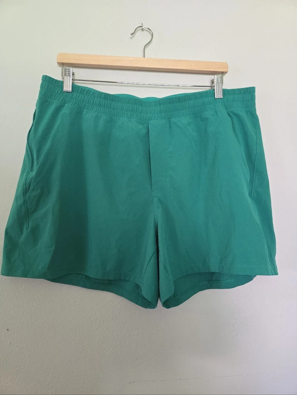 Lululemon Mens Pace Breaker Linerless Short 5
